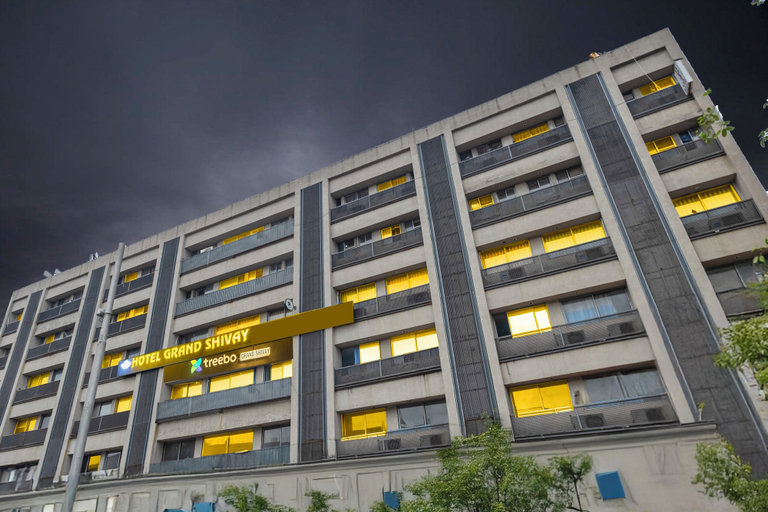 Exterior & Views 2, Treebo Grand Shivay, Ahmadabad