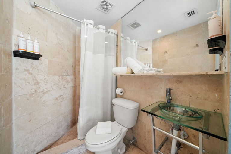 Bathroom 4, The Whitelaw Hotel, Miami-Dade