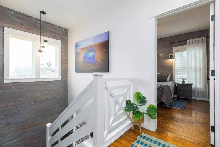 Others 5, Comfy 3bdr Right in Town Sleeps 10, Nueces