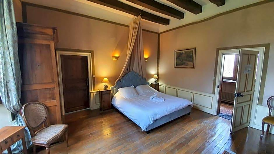 Bedroom 3, Château de Jallanges & Spa à Vouvray - 1h de Spa Incluse PAR Jour, Indre-et-Loire