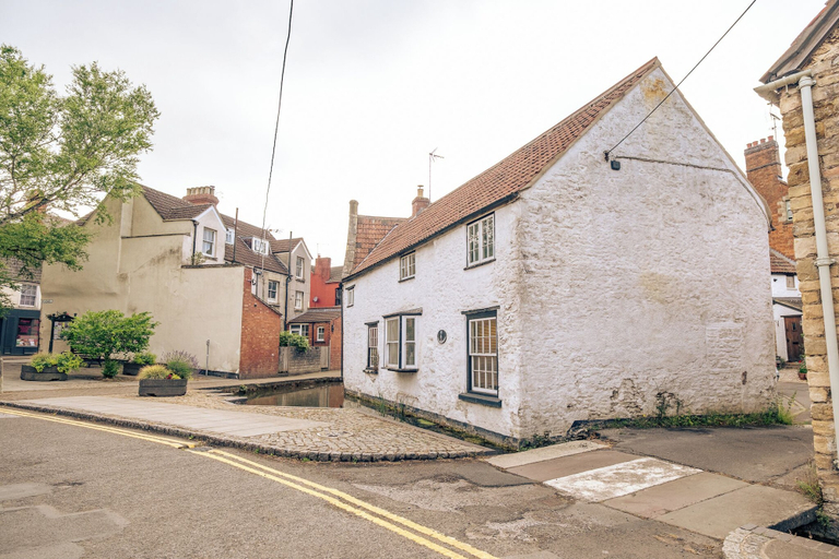 Primary image
