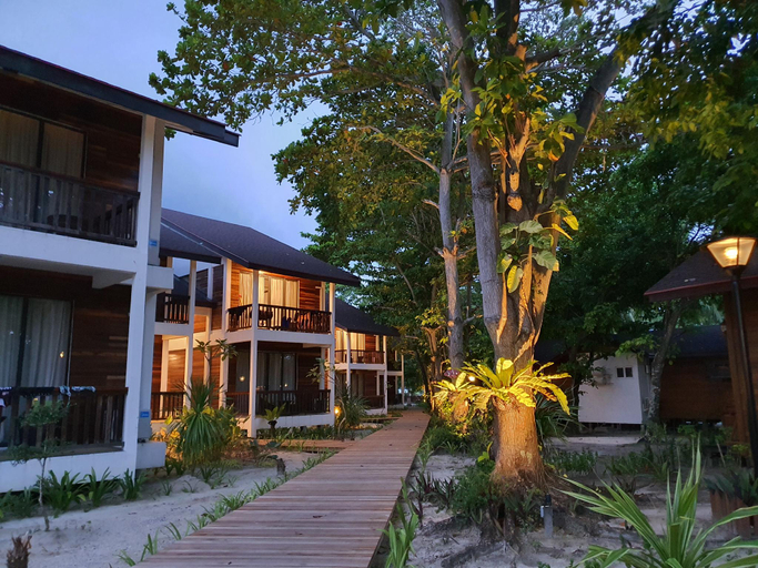 Exterior & Views 1, Borneo Divers Mabul Resort, Semporna