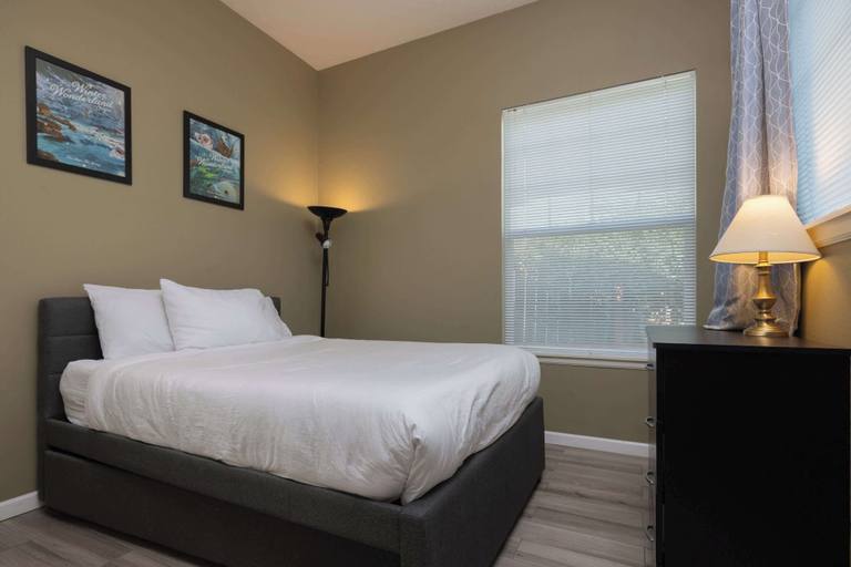 Bedroom 3, The Old Mill Retreat Sleeps 6!, Deschutes