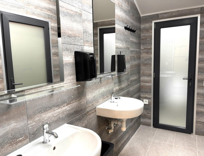 Bathroom 4, Stone Resort, Kostopil's'kyi