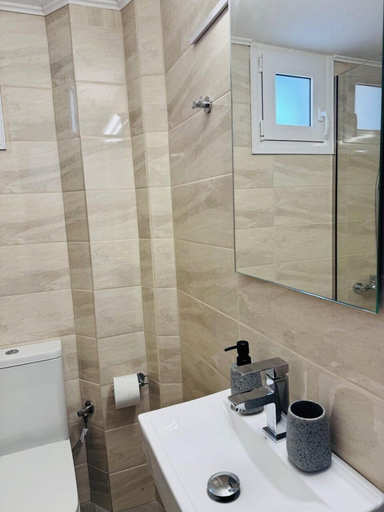 Bathroom 4, Desire Apartments, Crete