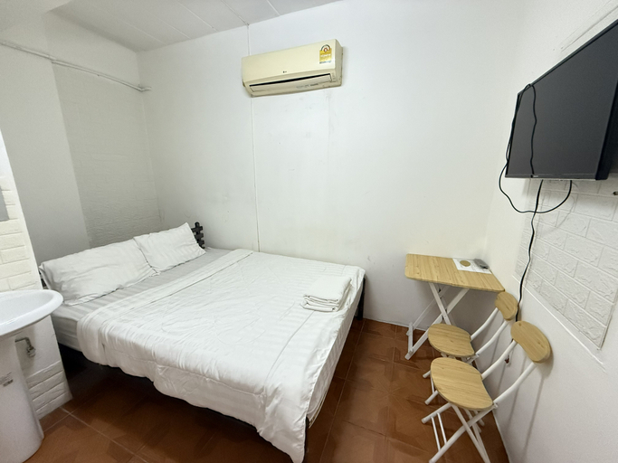 Bedroom 2, Happyland Guesthouse, Bang Kapi
