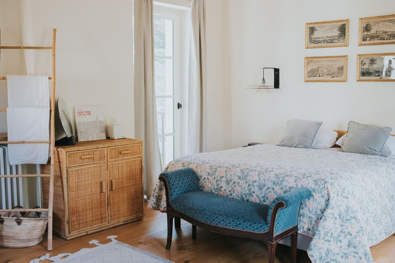 Bedroom 2, Lyon Country House - Suites & Tour de Garde, Rhône