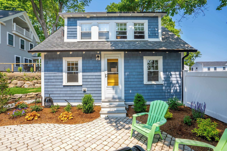 Exterior & Views 2, Steps to Beach & Downtown OGT - Screened in Porch, York