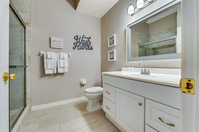Bathroom 3, Oasis Hideaway @bahama Bay, Osceola