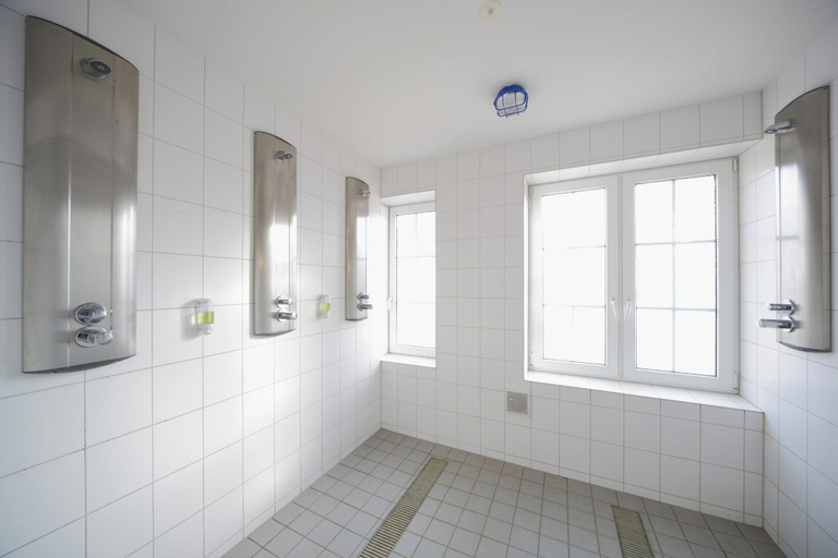 Bathroom 5, Bed'nBudget Expo-Hostel Rooms, Region Hannover