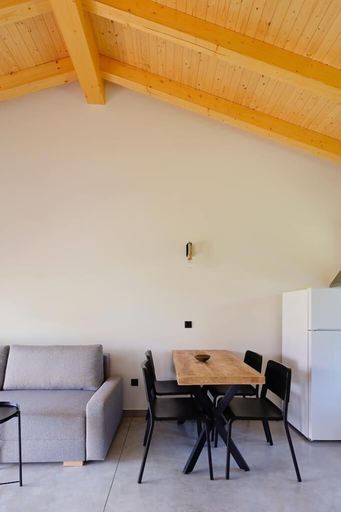 Others 4, Apartamentos aronces, Asturias