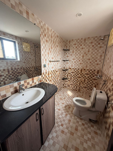 Bathroom 3, Sundas Lodge, Islamabad