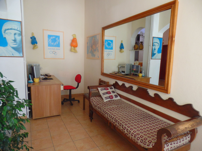 Bedroom 3, Hotel Inomaos, West Greece