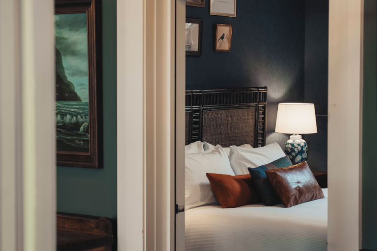 Room 5, Dunedin House- Boutique Hotel, Dunedin