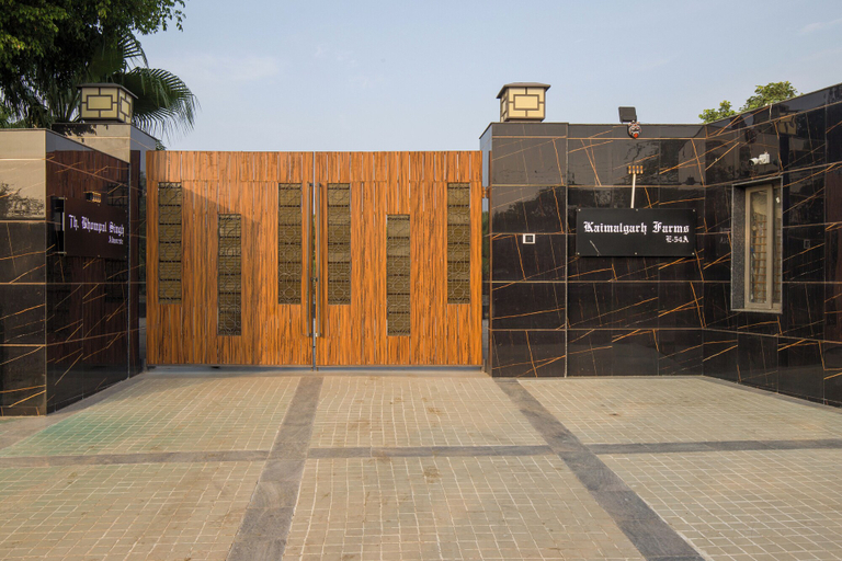 Exterior & Views 2, ELIVAAS 5-BHK with Luxe Mudhouses, Tents, Pond & Pvt Pool | Kaimalgarh Farmstay, Gurgaon
