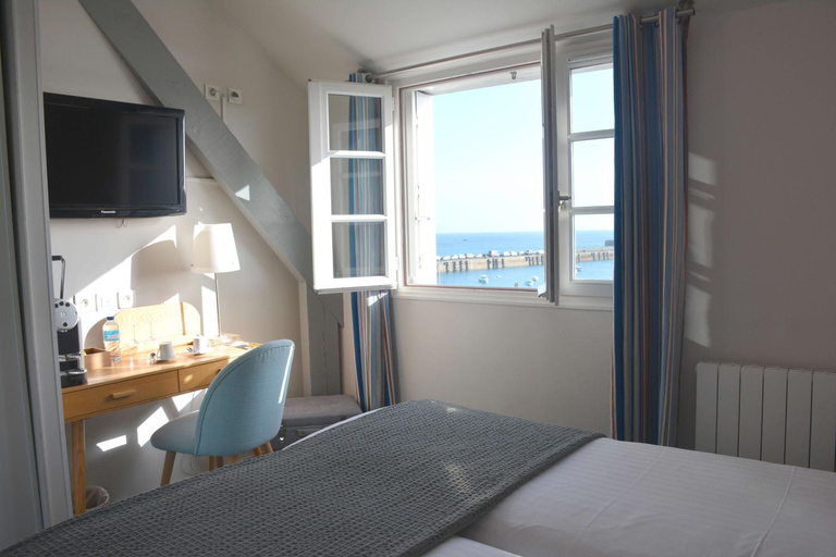Bedroom 2, Hotel du Centre - Chez Janie, Finistère