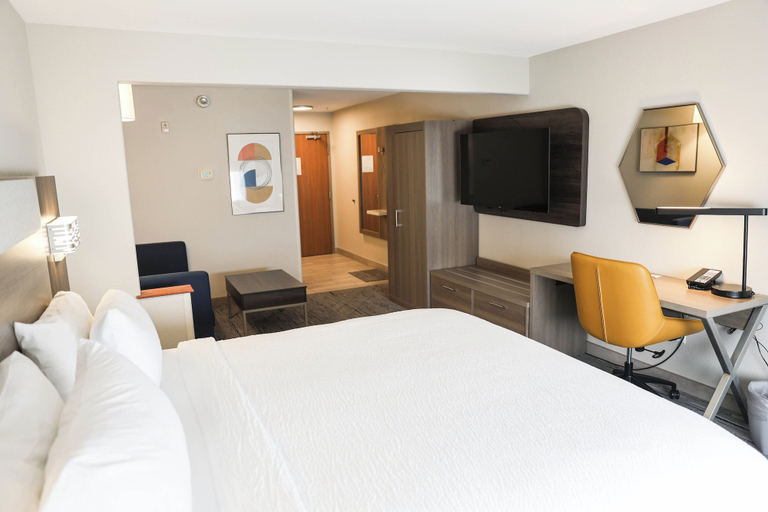 Bedroom 4, Holiday Inn Express & Suites DOUGLAS by IHG, Converse