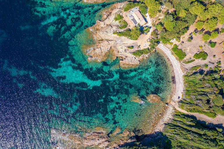 Room 4, Architect Villaproperty Sea View Close to the Beaches, Corse-du-Sud