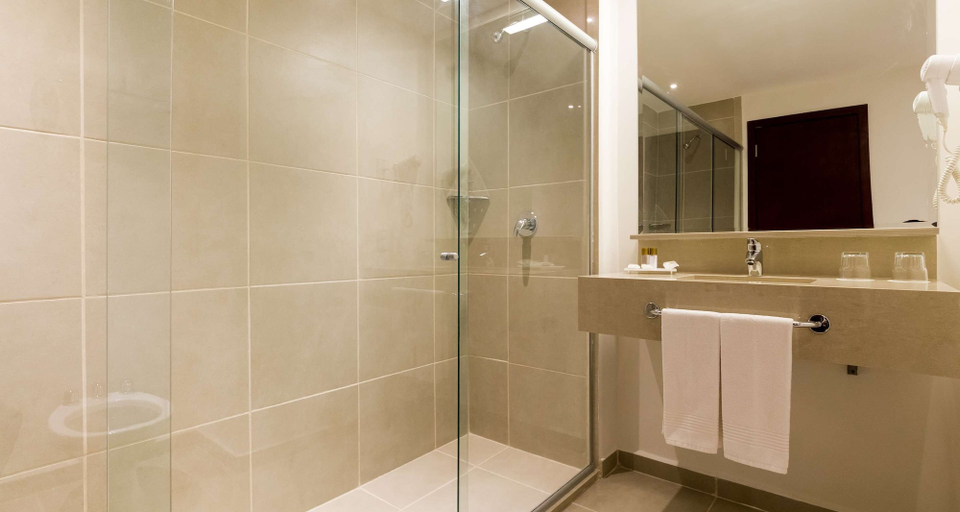 Bathroom 3, Tulip Inn Campos de Goytacazes, Campos