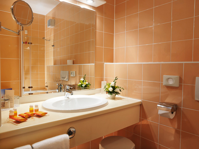 Bathroom 5, Hotel Riviera - LifeClass Hotels & Spa, Piran