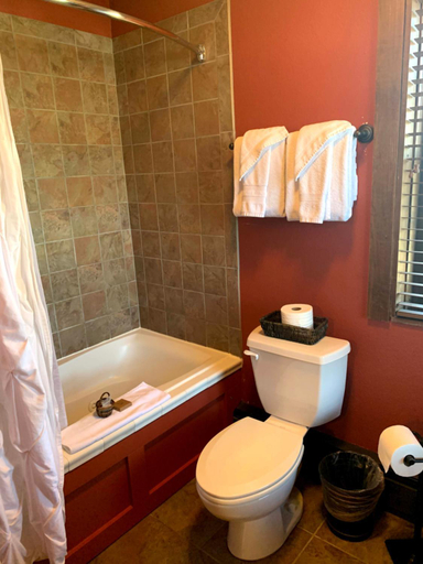 Bathroom, IOWA HOUSE AMES BED AND BREAKFAST, Story