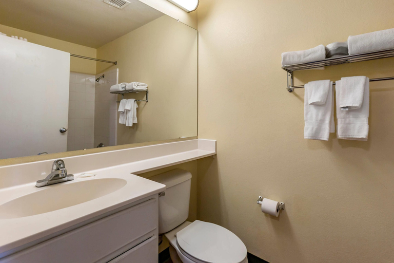 Bathroom 5, Suburban Studios Albuquerque Uptown, Bernalillo