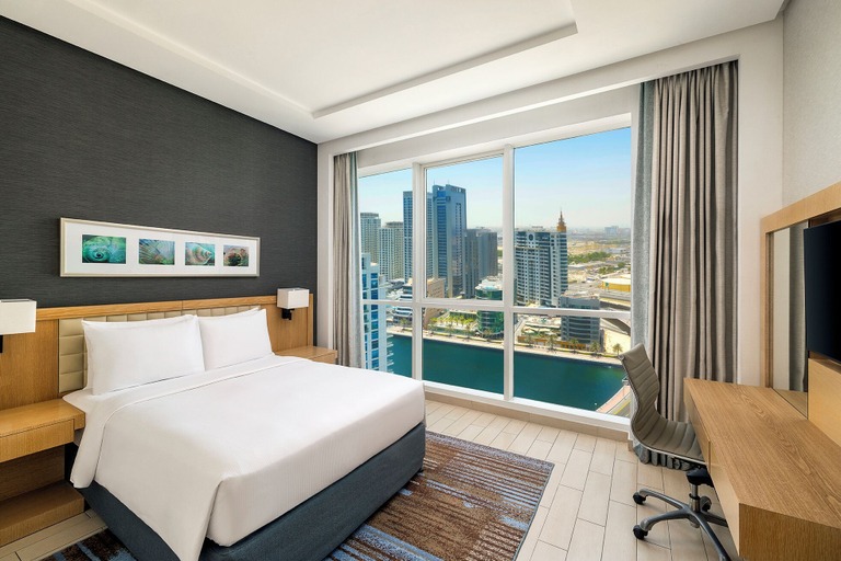 Bedroom 4, DoubleTree by Hilton Dubai - Jumeirah Beach, Dubai