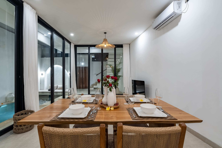 Others 5, Villa Casamo, Badung