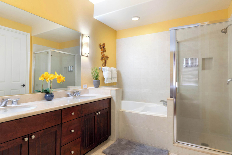 Bathroom 5, Fairway Villas Lanai Overlook, Hawaii