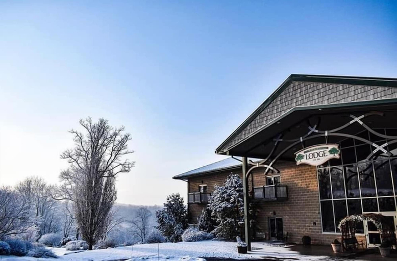 Front of property 4, The Lodge at Woodstone Country Club, Northampton