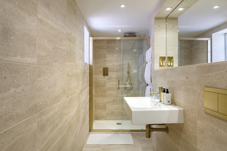 Bathroom 3, Shirehall Apartments, Norfolk