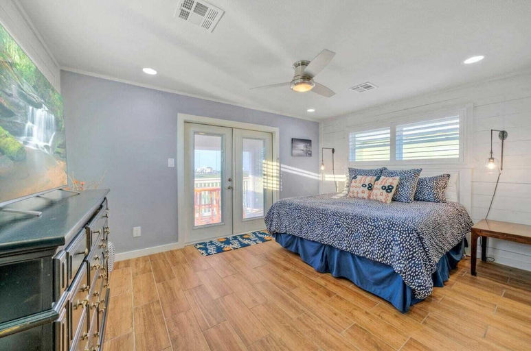 Bedroom 3, Beach Access Private Pool, Ping-pong, Firepit, Swings, & Views Tipsea Turtle, Nueces