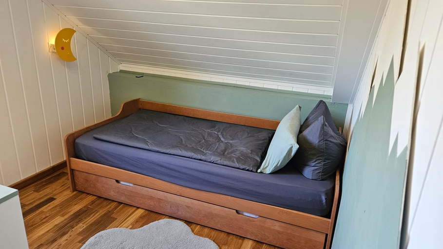 Bedroom 2, Villa Elbling, Meißen