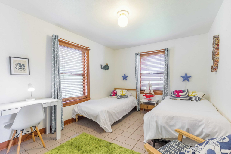 Bedroom 3, Camano Vista Paradise by Avantstay Private Beach, Island