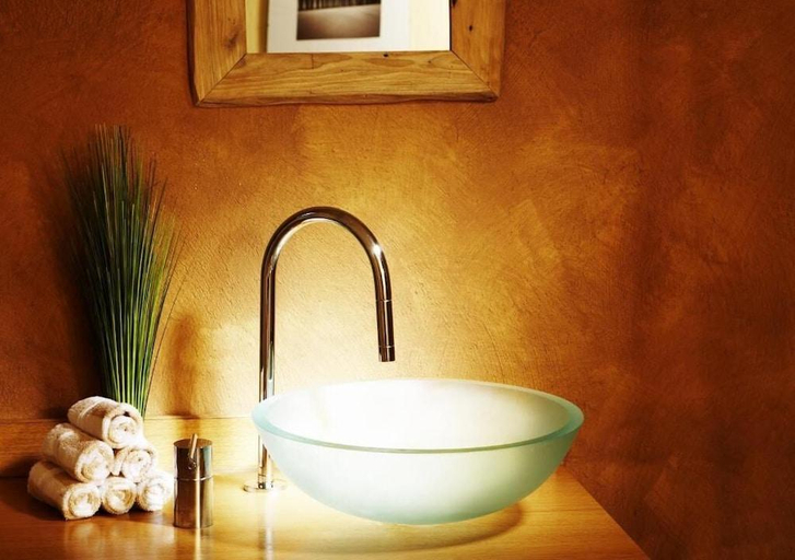 Bathroom 5, Waldhotel Doldenhorn, Frutigen