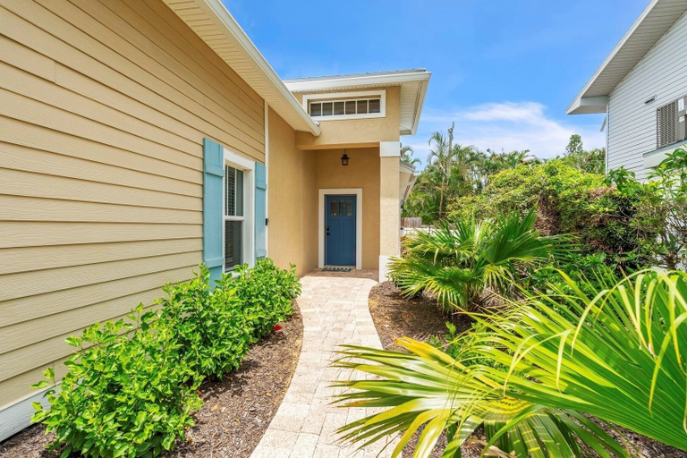 Exterior & Views 2, Sapphire Beach House 3 Bedroom Villa by RedAwning, Manatee
