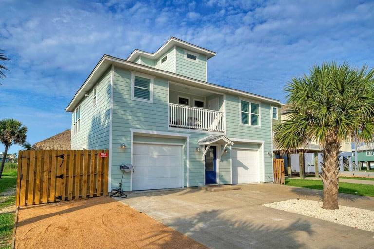 Exterior & Views 2, Beach Access Private Pool, Ping-pong, Firepit, Swings, & Views Tipsea Turtle, Nueces