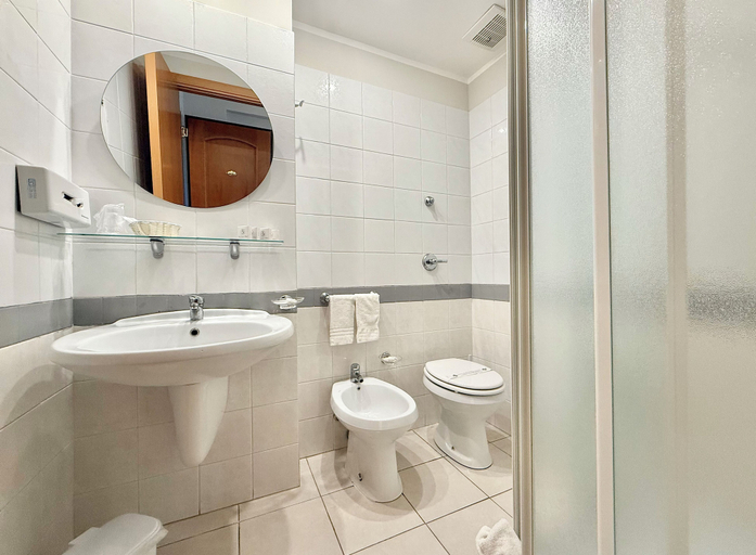 Bathroom 5, Panoramic, Trapani