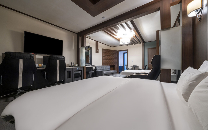 Bedroom 4, Suwon City Hall Station La Mer, Suwon