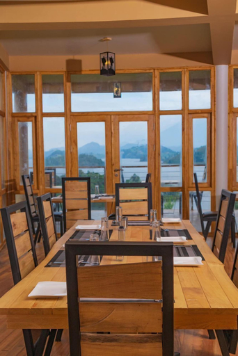Food & Drinks 4, NDERE ECHIFUUHA RESORT, Kisoro