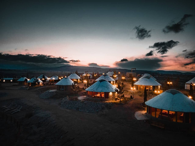 Others 4, Elestet Issyk-Kul, Ton