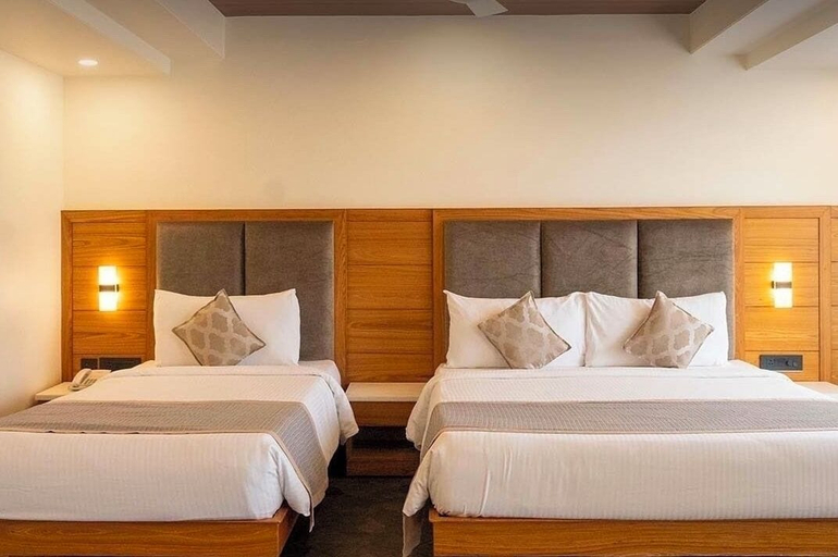 Bedroom 4, Royal Ritis, Dharwad
