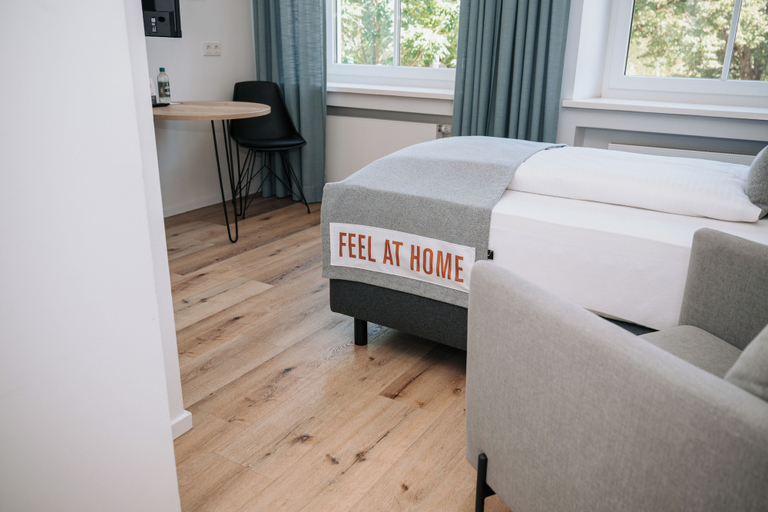 Bedroom 4, Coffee Fellows Hotel & Longstay, Pfaffenhofen an der Ilm