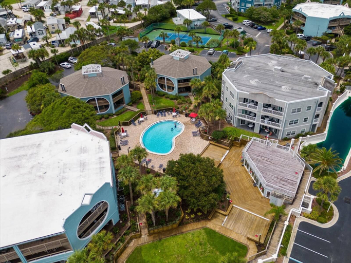 Exterior & Views 2, Ocean Hibiscus Oceanfront Resort, Saint Johns