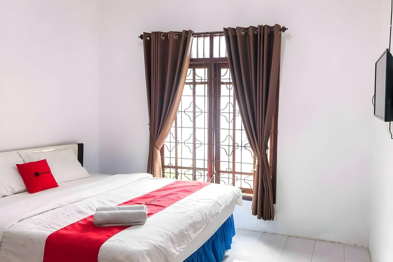Bedroom 30