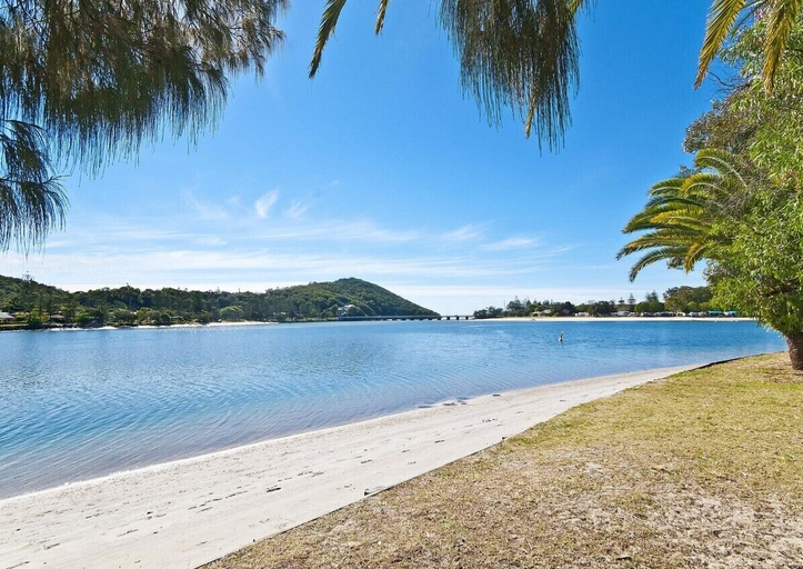 Others 4, Beachside Getaway in Sunny Palm Beach, Gold Coast
