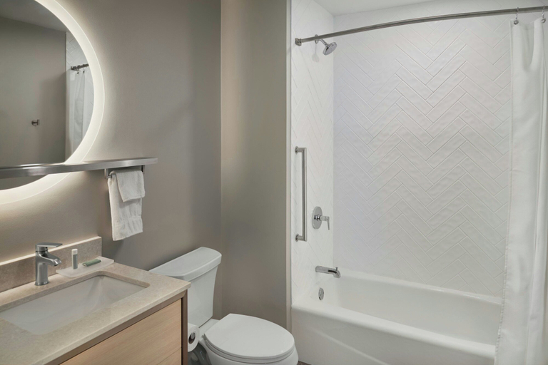 Bathroom 3, Towneplace Suites By Marriott Calhoun, Gordon