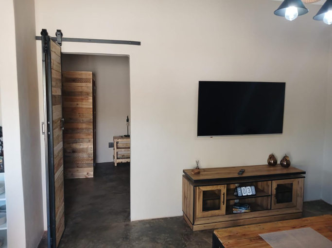 Others 4, Cycad Self Catering, Sekhukhune