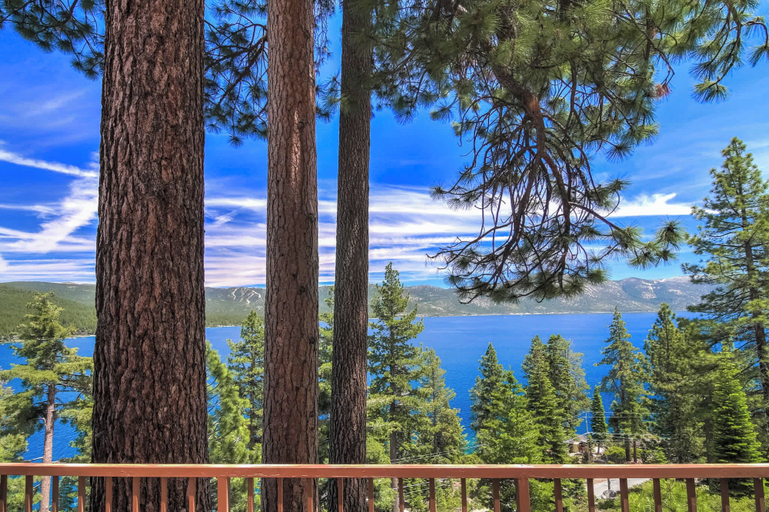 Others 4, Stunning Views at Stargazer Lakefront Studio!, Washoe