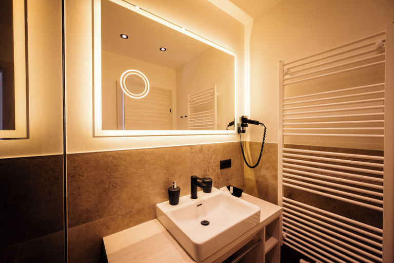 Bathroom 4, Hotel Villa Flora, Villach Land